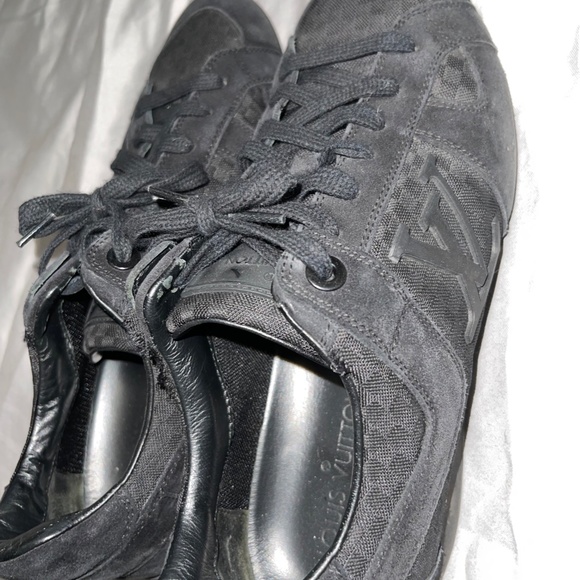 Louis Vuitton Men’s Sneakers (Size 7) - Picture 2 of 6